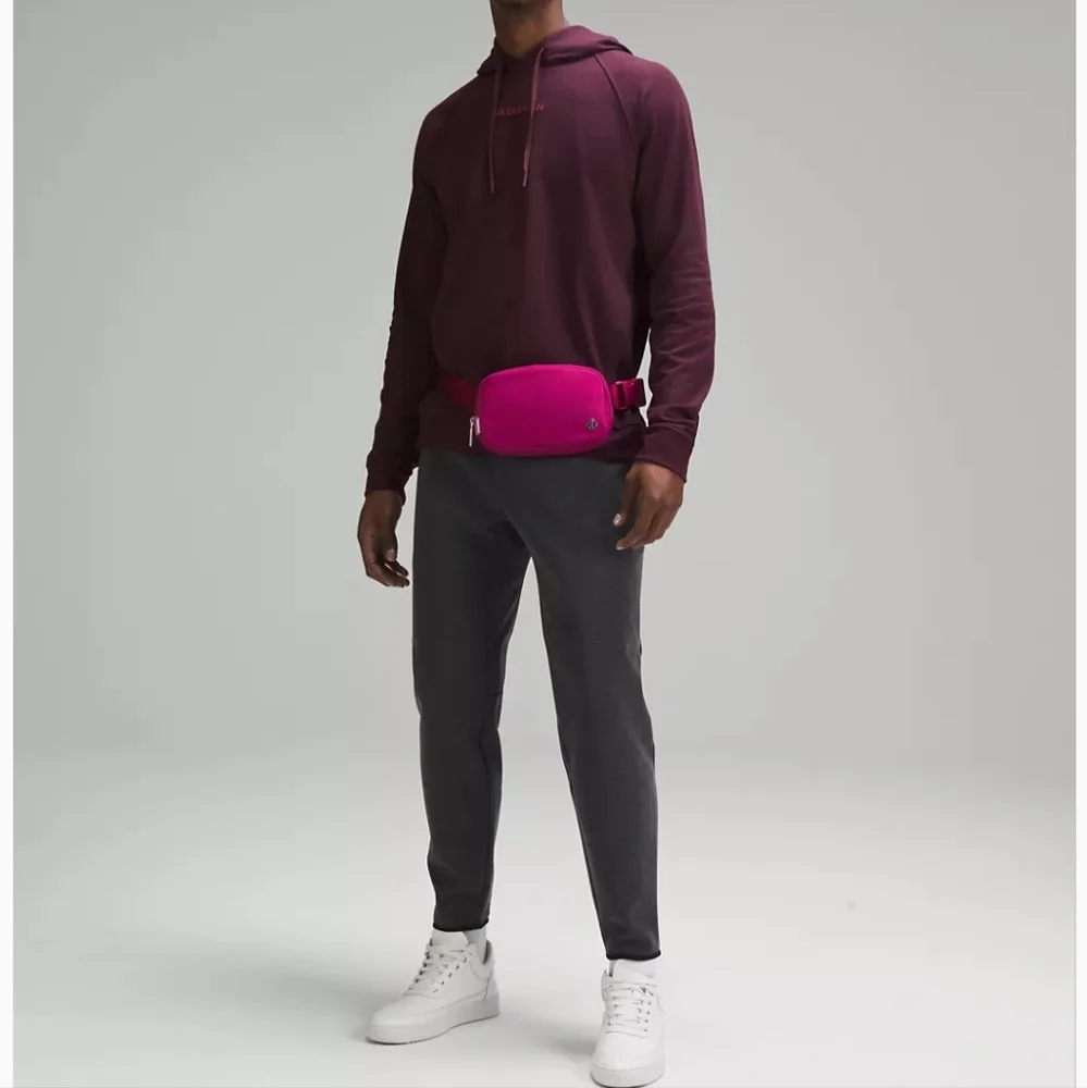 🆕️ LULULEMON EVERYWHERE BELT BAG-  RARE WILD BERRY COLOR
